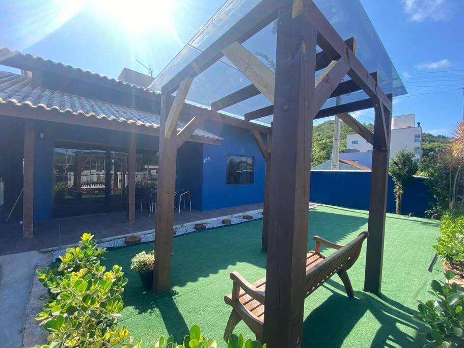 Casa Mamore Praia De Zimbros Бомбиньяс Экстерьер фото